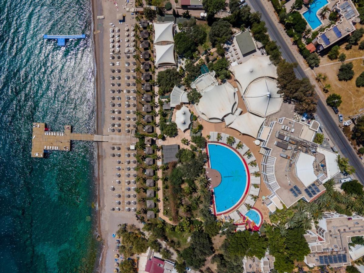 Latanya Park Resort Yaliciftlik Ngoại thất bức ảnh