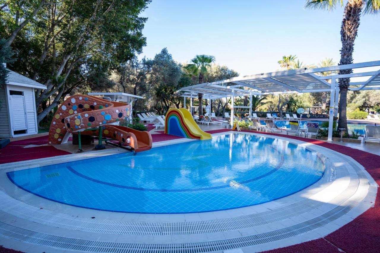 Latanya Park Resort Yaliciftlik Ngoại thất bức ảnh